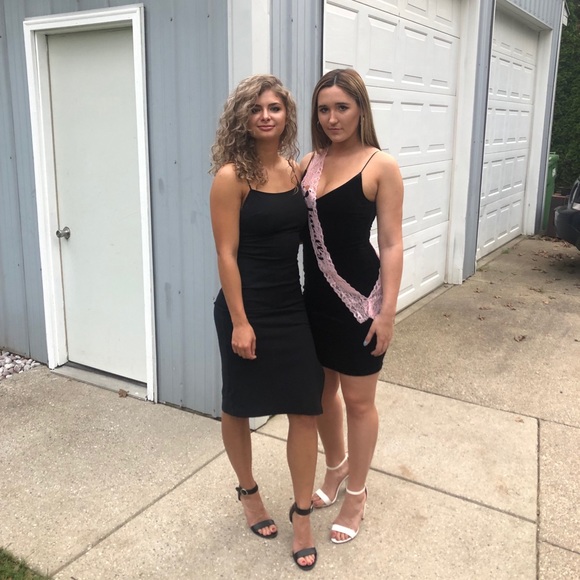 Dresses & Skirts - Black Cocktail Dress